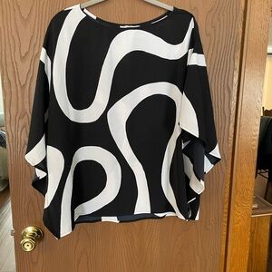 Chico's poncho S/M black and white